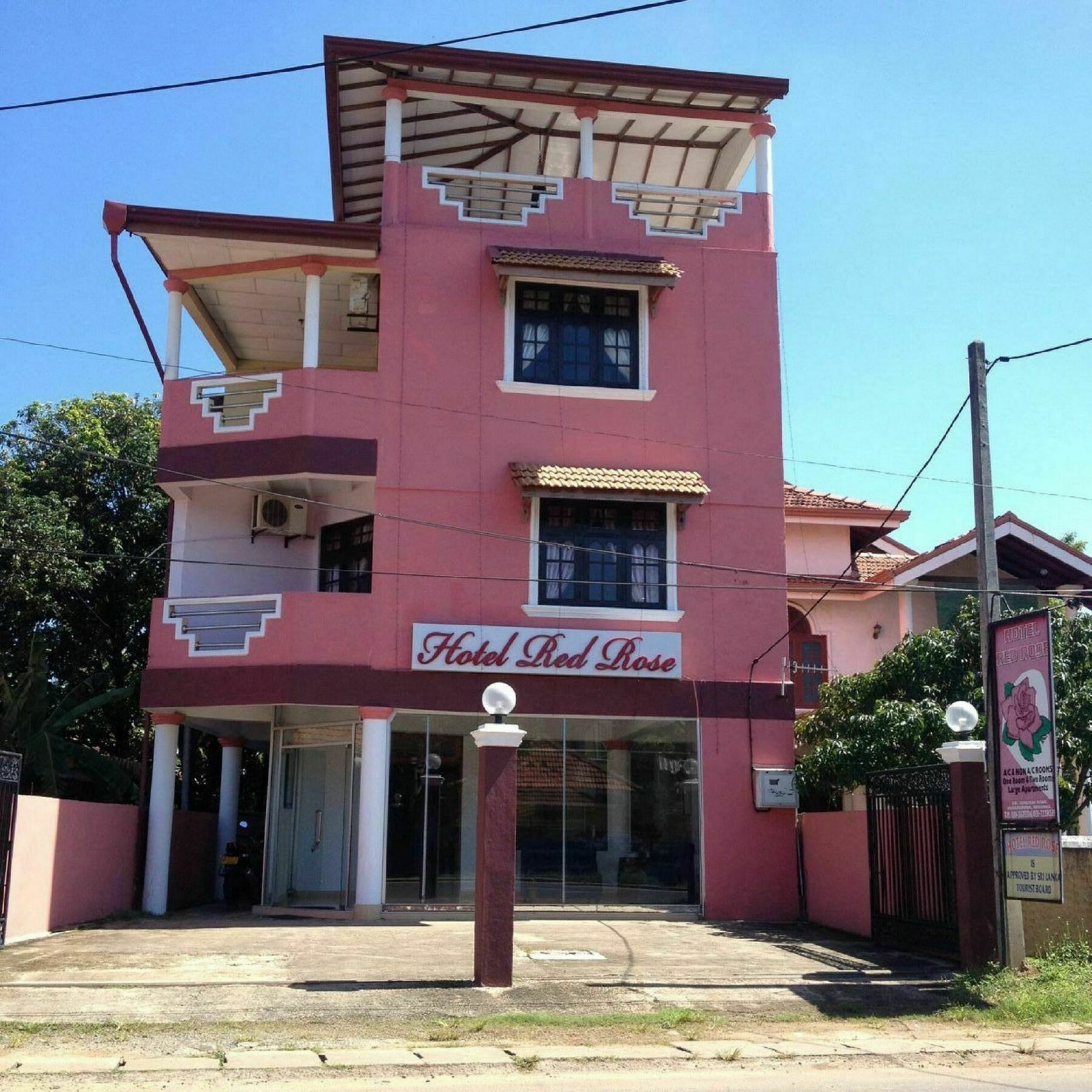 Hotel Red Rose Negombo Exterior photo